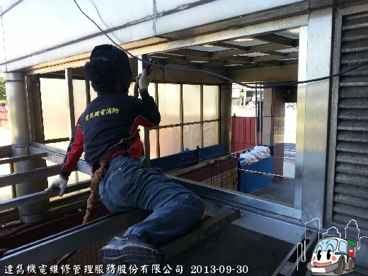 有必要這樣博命演出嗎???